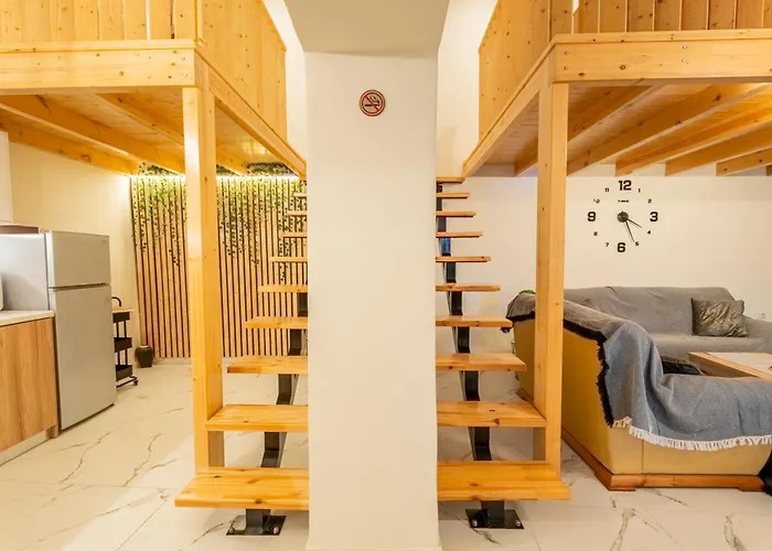 Luxury Getaway With Jacuzzi - Platanos House