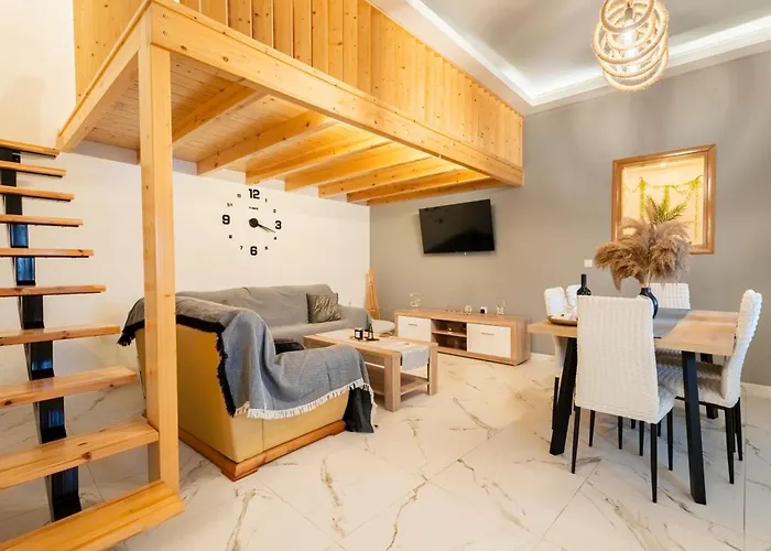 Luxury Getaway With Jacuzzi - Platanos House *