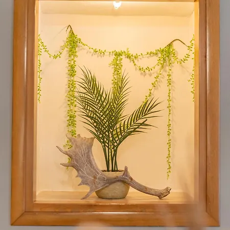 Luxury Getaway With Jacuzzi - Platanos House