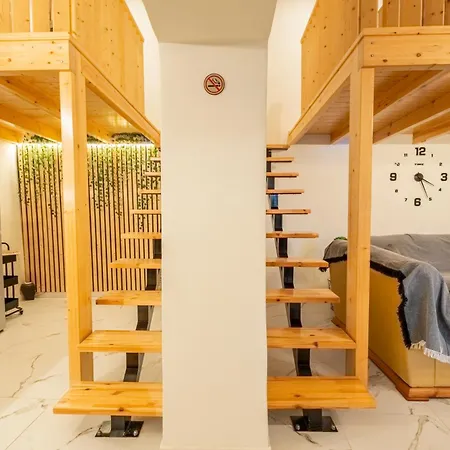 Luxury Getaway With Jacuzzi - Platanos House