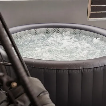 Luxury Getaway With Jacuzzi - Platanos House Feriehus Sálakos