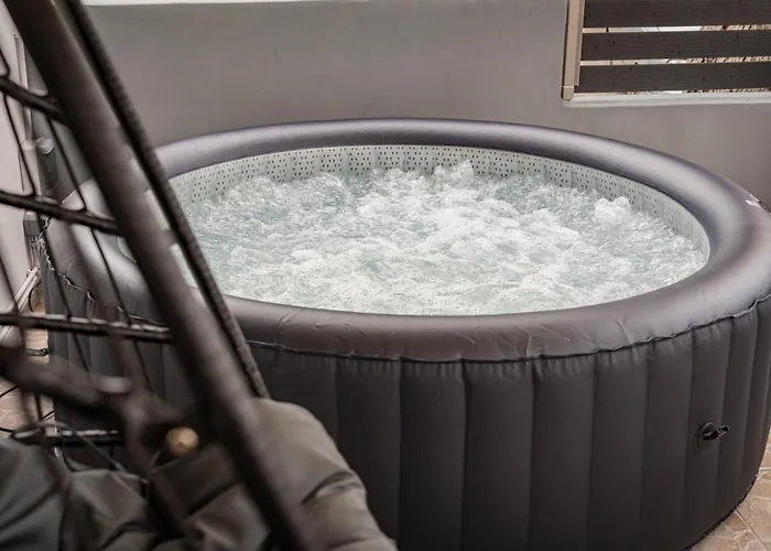 Luxury Getaway With Jacuzzi - Platanos House Semesterbostad Sálakos