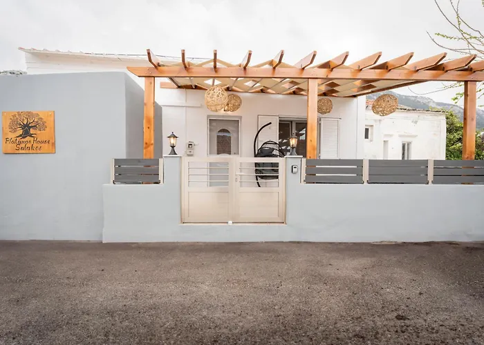 Luxury Getaway With Jacuzzi - Platanos House Tatil Evi *